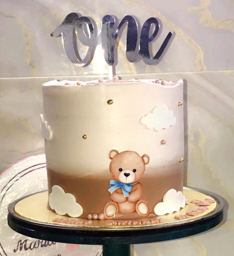White and brown bear cake