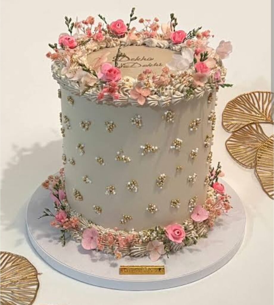 Special cake with pink flowers