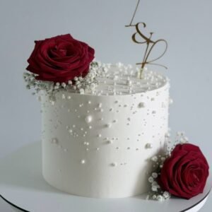 White Cake with pearls & original roses