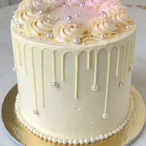 White chocolate dip cake